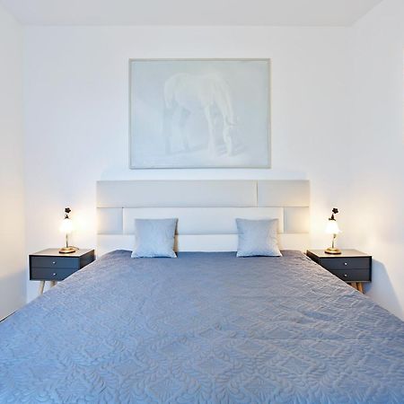 Melody Apartment Прага Екстериор снимка